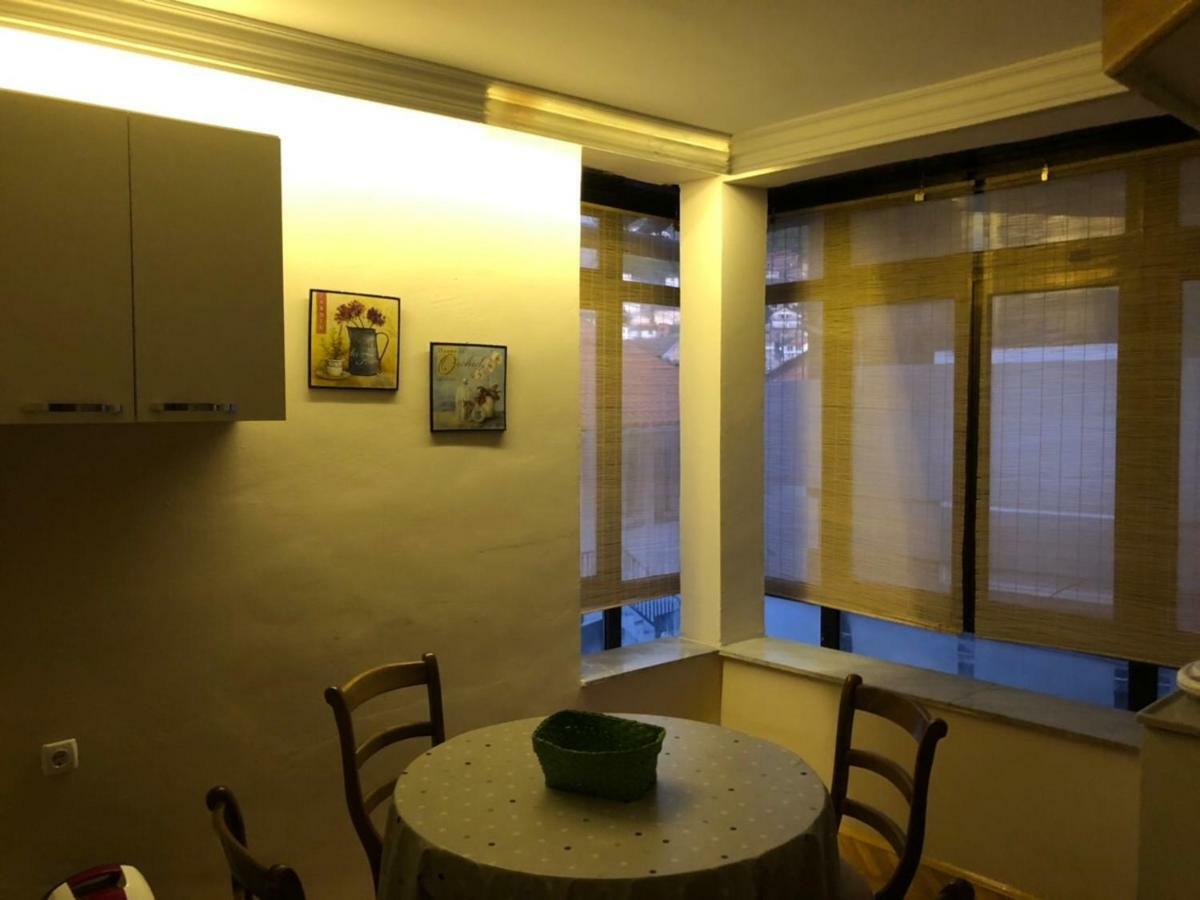 Central Apartment With City View Prizren Exteriör bild